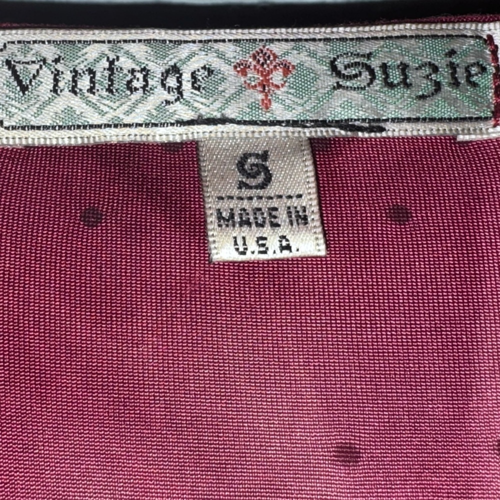 Vintage Suzie Burgundy Floral Top – Size Small | Made in USA - Picture 5 of 6